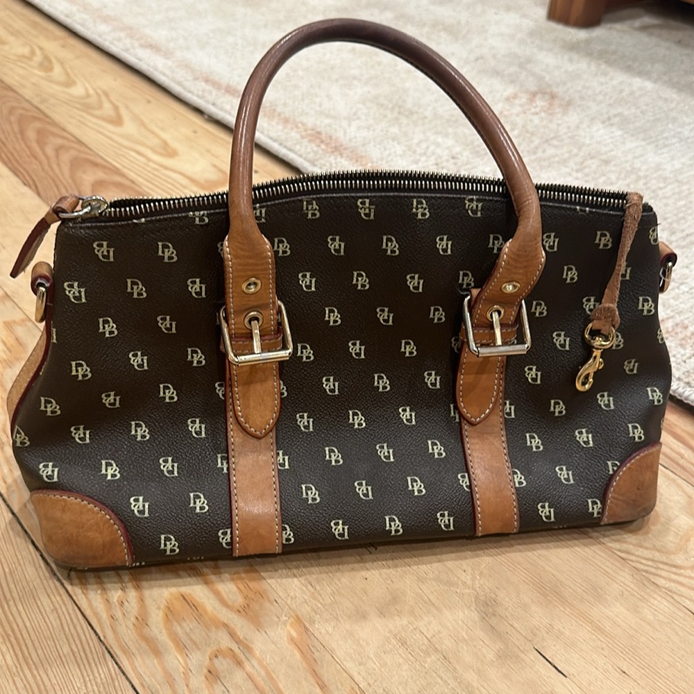 Dooney & Bourke shoulder bag
